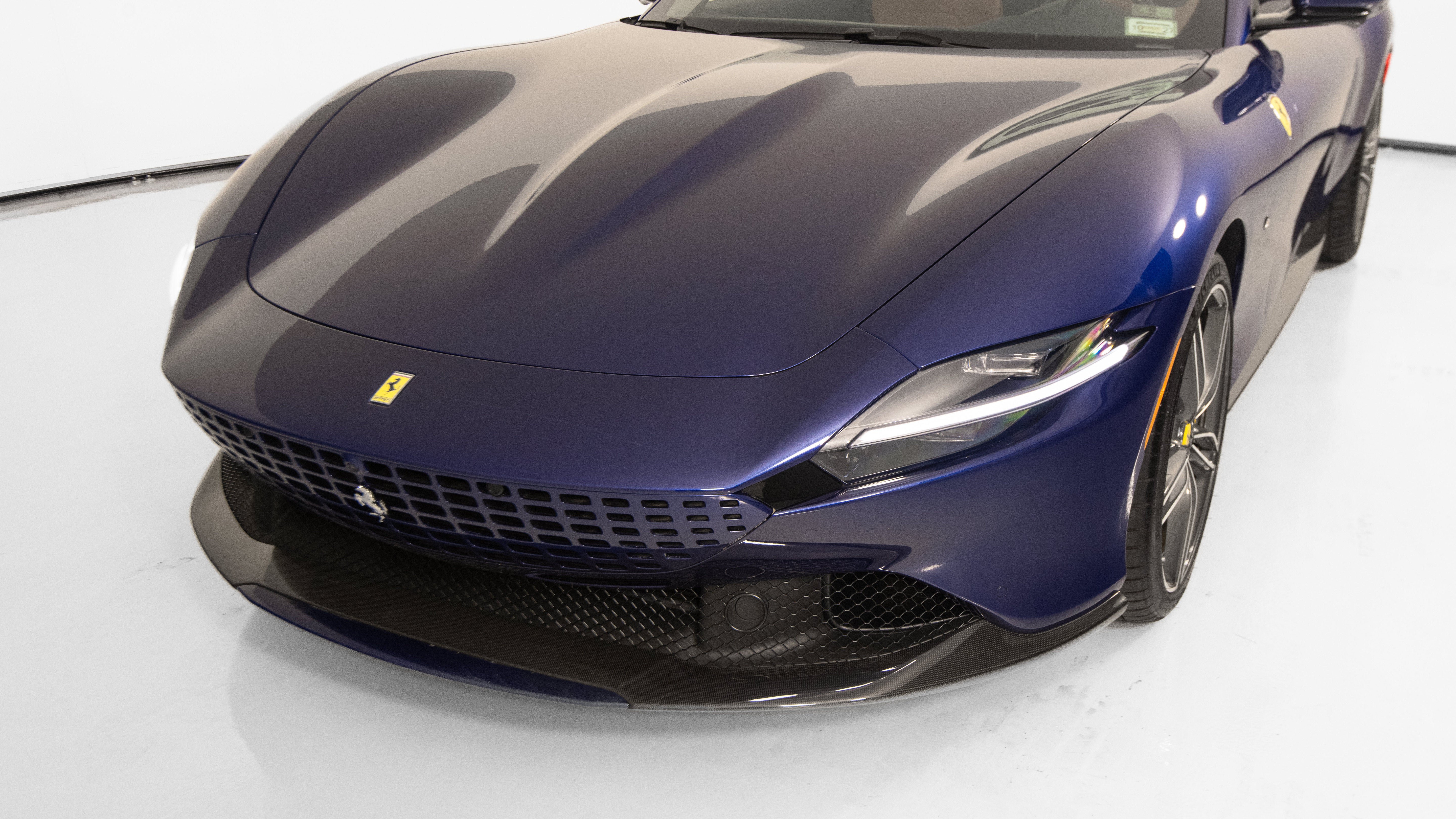 Certified 2025 Ferrari Roma Spider RWD image 11