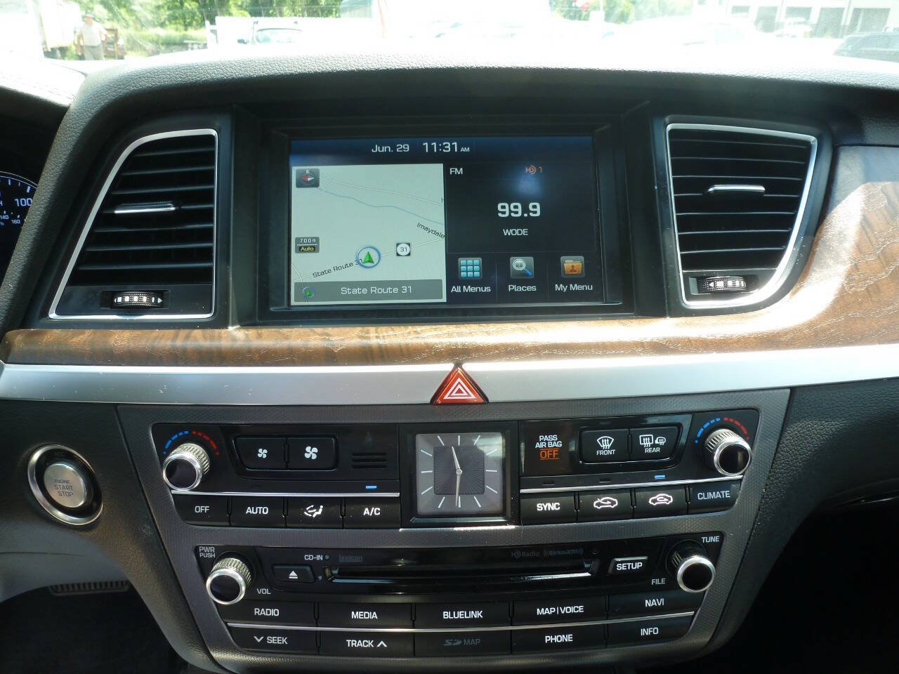 Used 2015 Hyundai Genesis 5.0 RWD image 27
