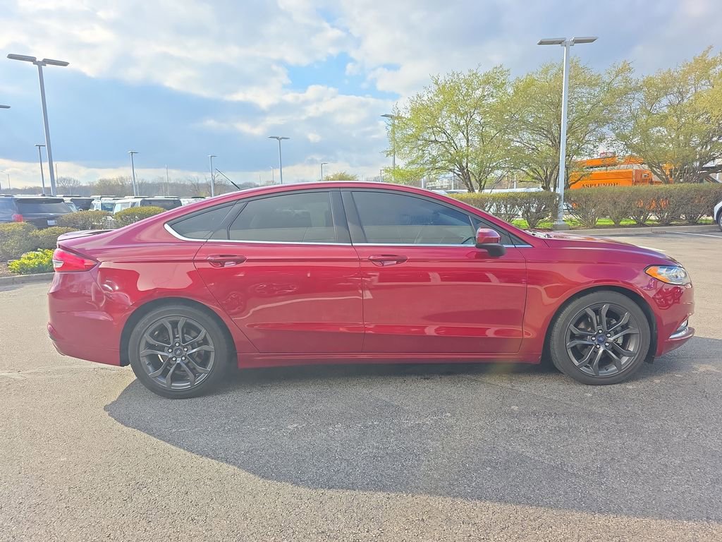 Used 2018 Ford Fusion SE w/ Equipment Group 201A image 7