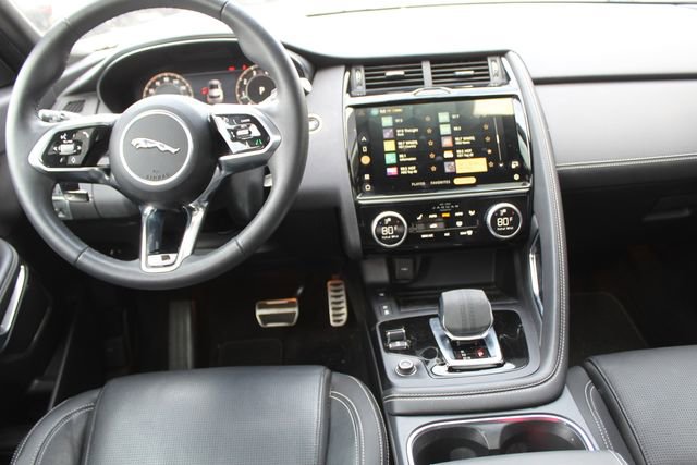 Used 2024 Jaguar E-PACE R-Dynamic SE image 4