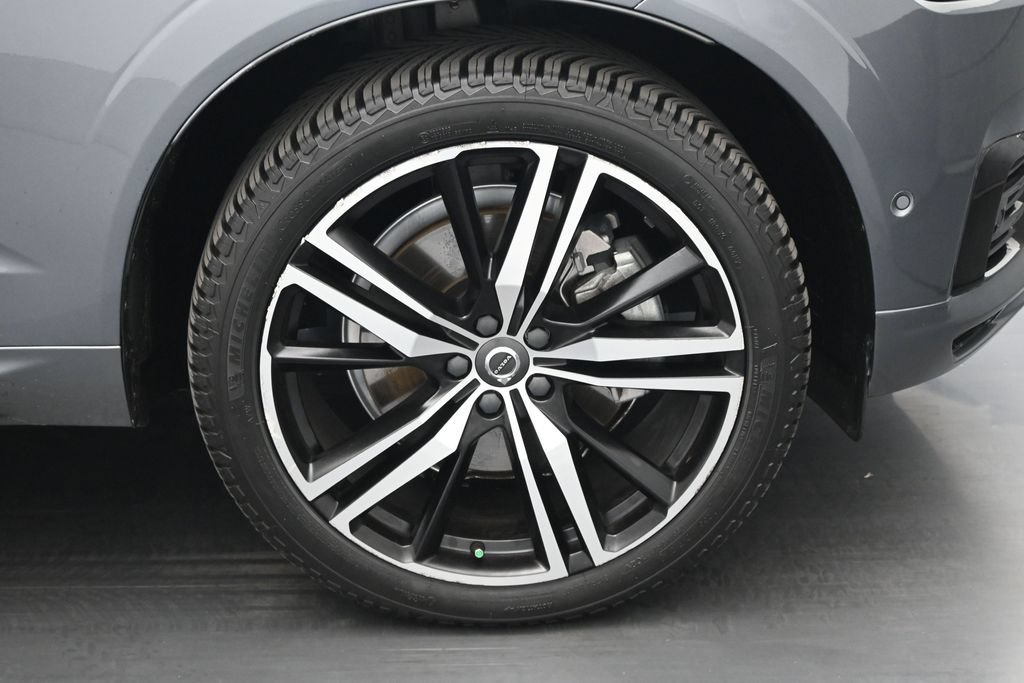 Used 2021 Volvo XC60 T8 R-Design w/ Advanced Package AWD/4WD image 25