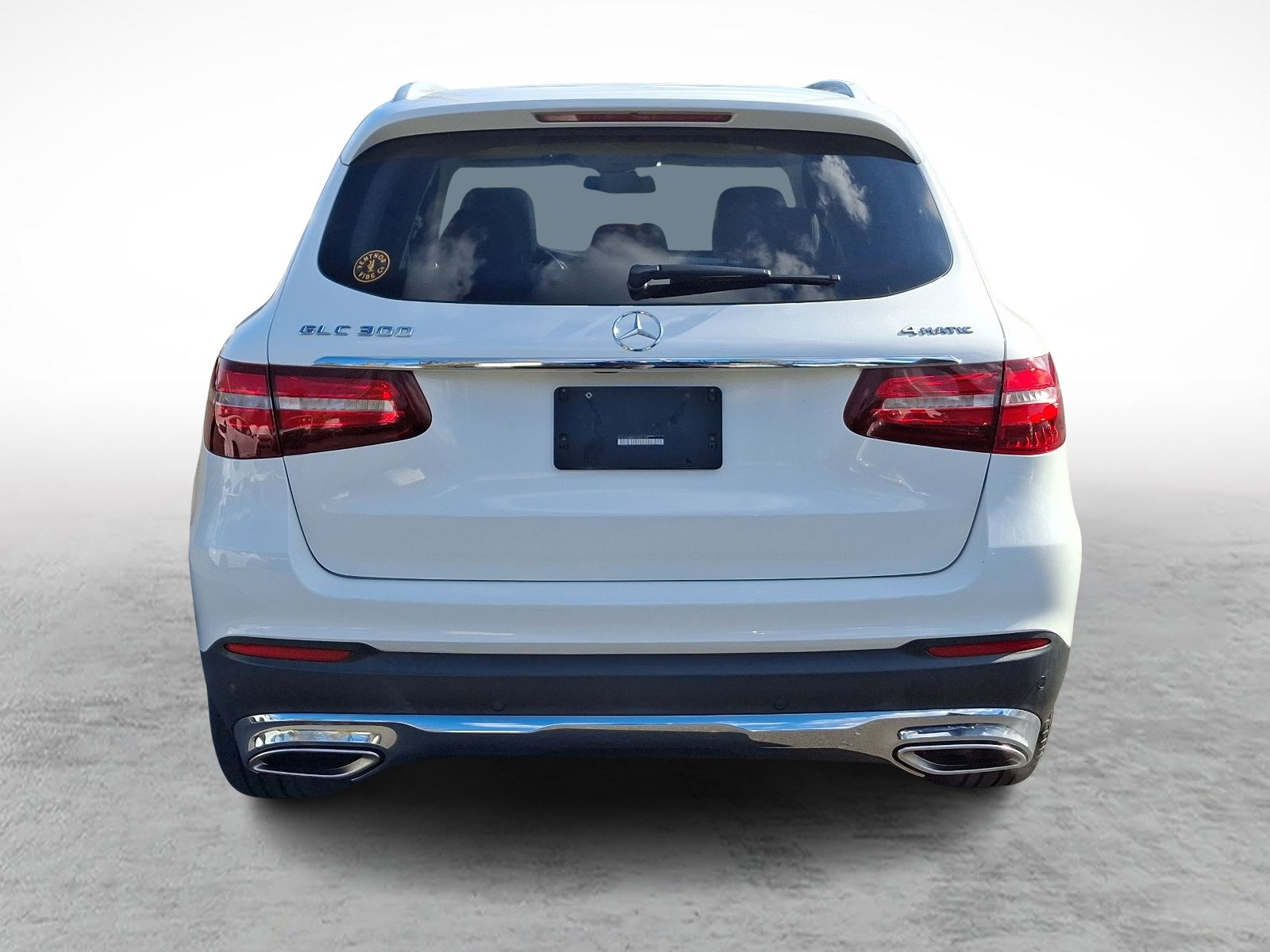 Used 2018 Mercedes-Benz GLC 300 4MATIC w/ Multimedia Package image 3