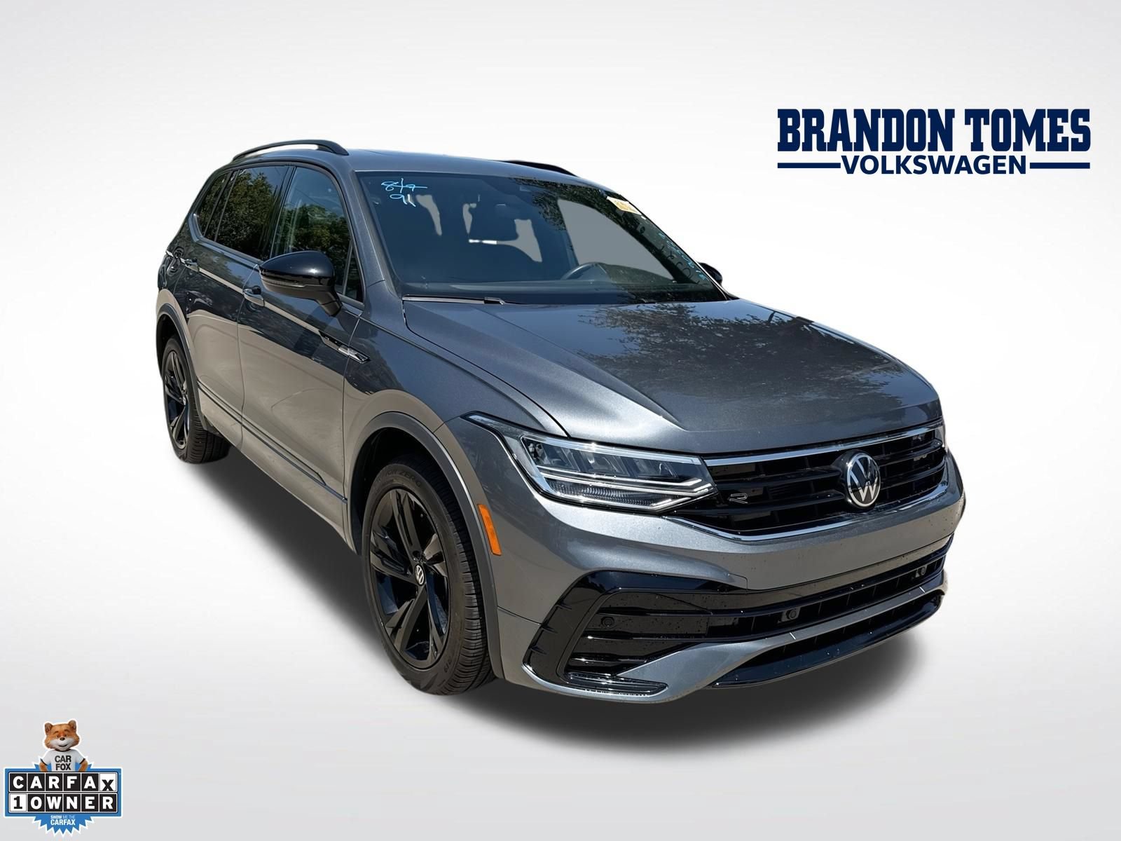 Certified 2024 Volkswagen Tiguan SE R-Line FWD image 1