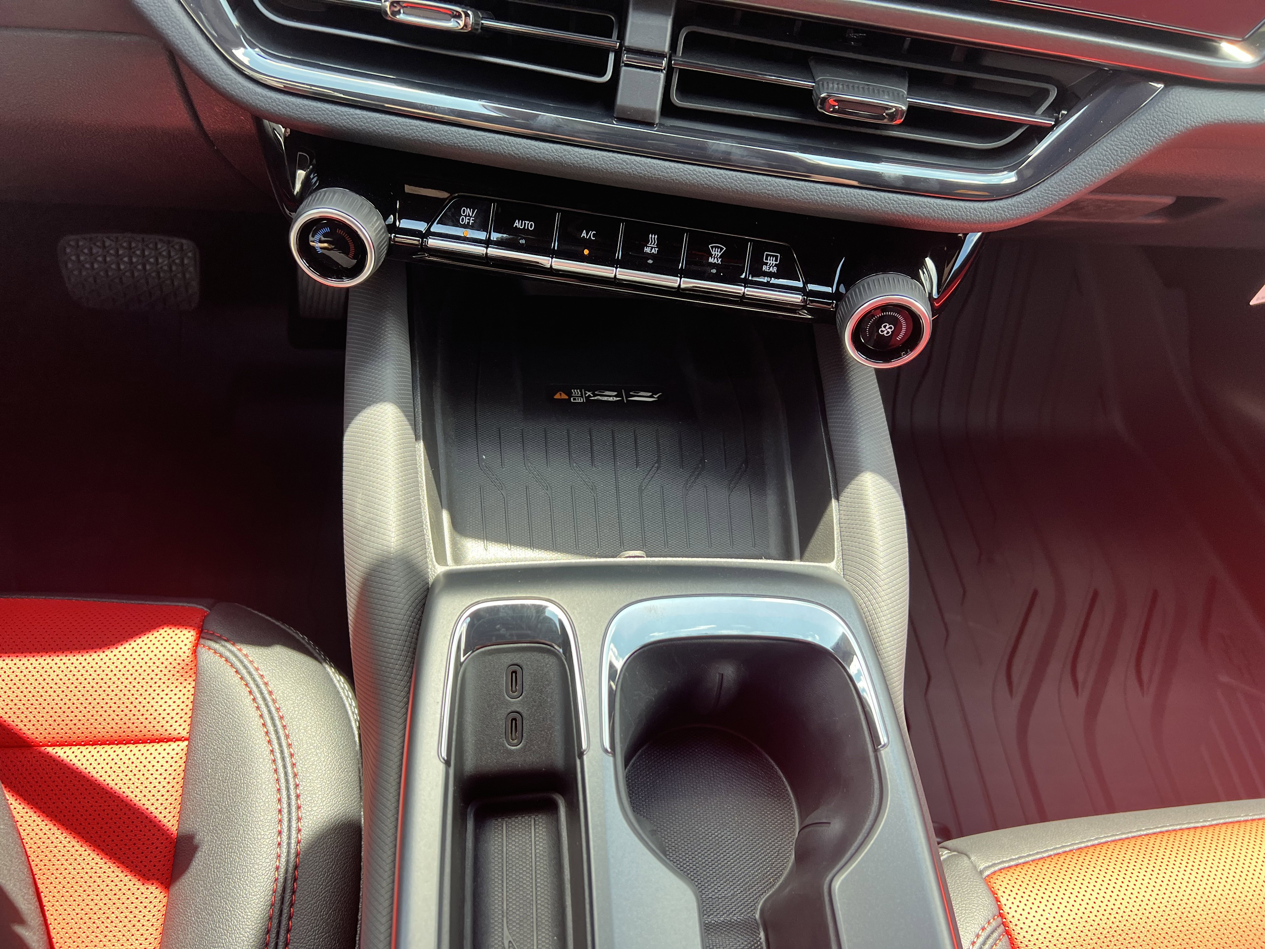 New 2025 Chevrolet Equinox EV RS image 10