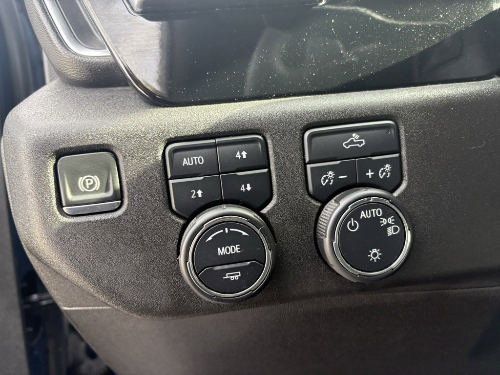 Used 2024 Chevrolet Silverado 1500 LT w/ Z71 Off-Road Package image 10