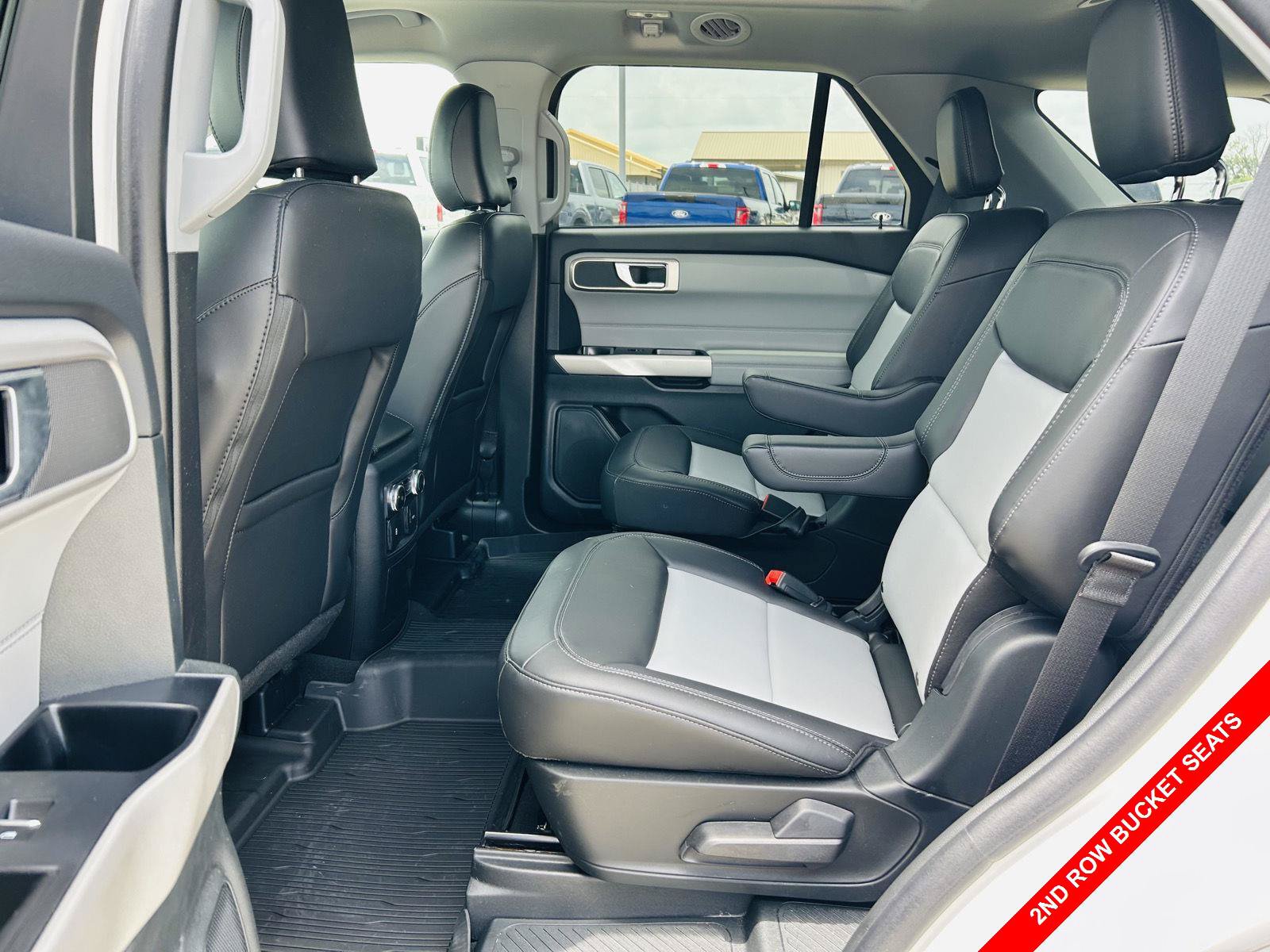 Used 2023 Ford Explorer XLT w/ Equipment Group 202A AWD/4WD image 29