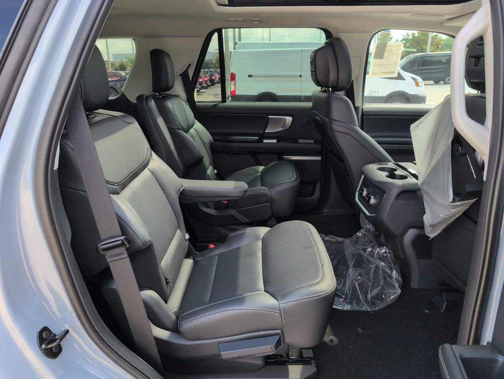 New 2026 Ford Expedition Platinum AWD/4WD image 16
