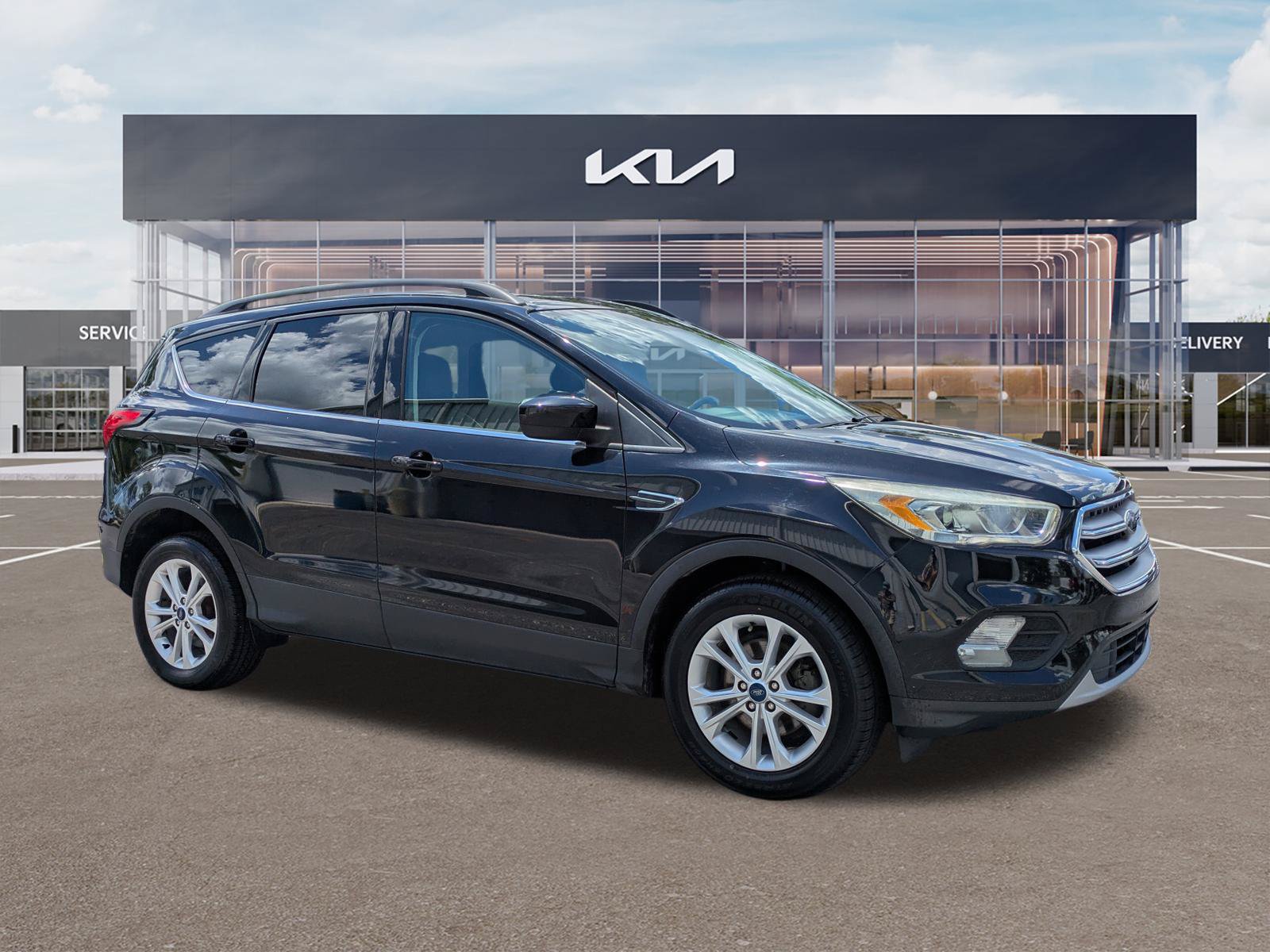 Used 2019 Ford Escape SEL FWD image 2