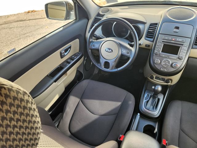 Used 2013 Kia Soul ! image 13