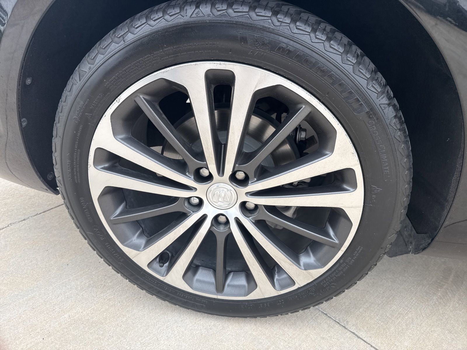 Used 2018 Buick Regal Essence w/ Driver Confidence Package #1 image 17