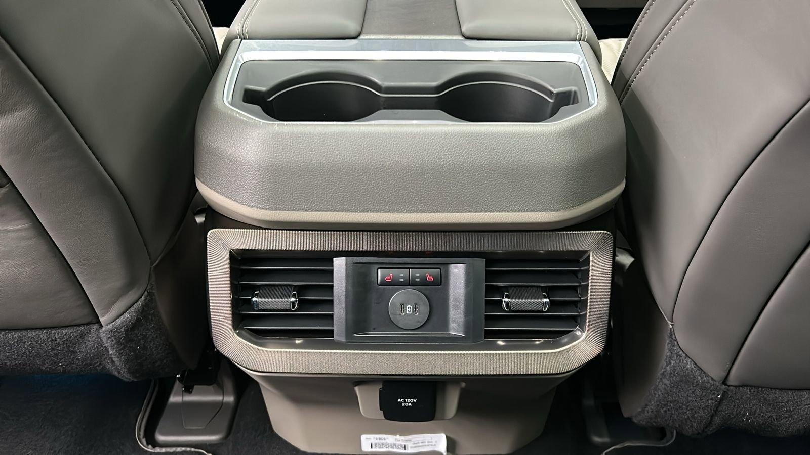 Used 2026 Ford F450 Platinum w/ Platinum Plus Package image 40