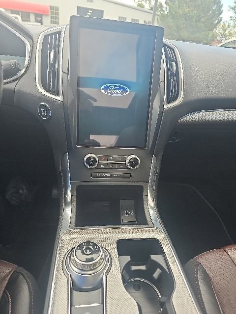 Used 2021 Ford Edge Titanium w/ Equipment Group 301A AWD/4WD image 15