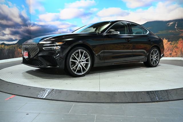 Used 2025 Genesis G70 2.5T image 4