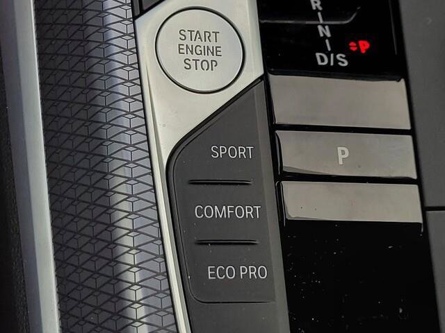 Certified 2025 BMW 330i Sedan w/ Convenience Package image 22