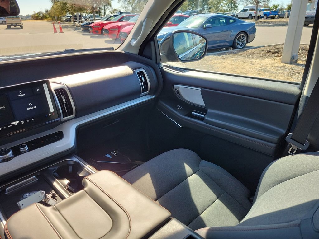 Used 2025 Ford Expedition Max Active image 14