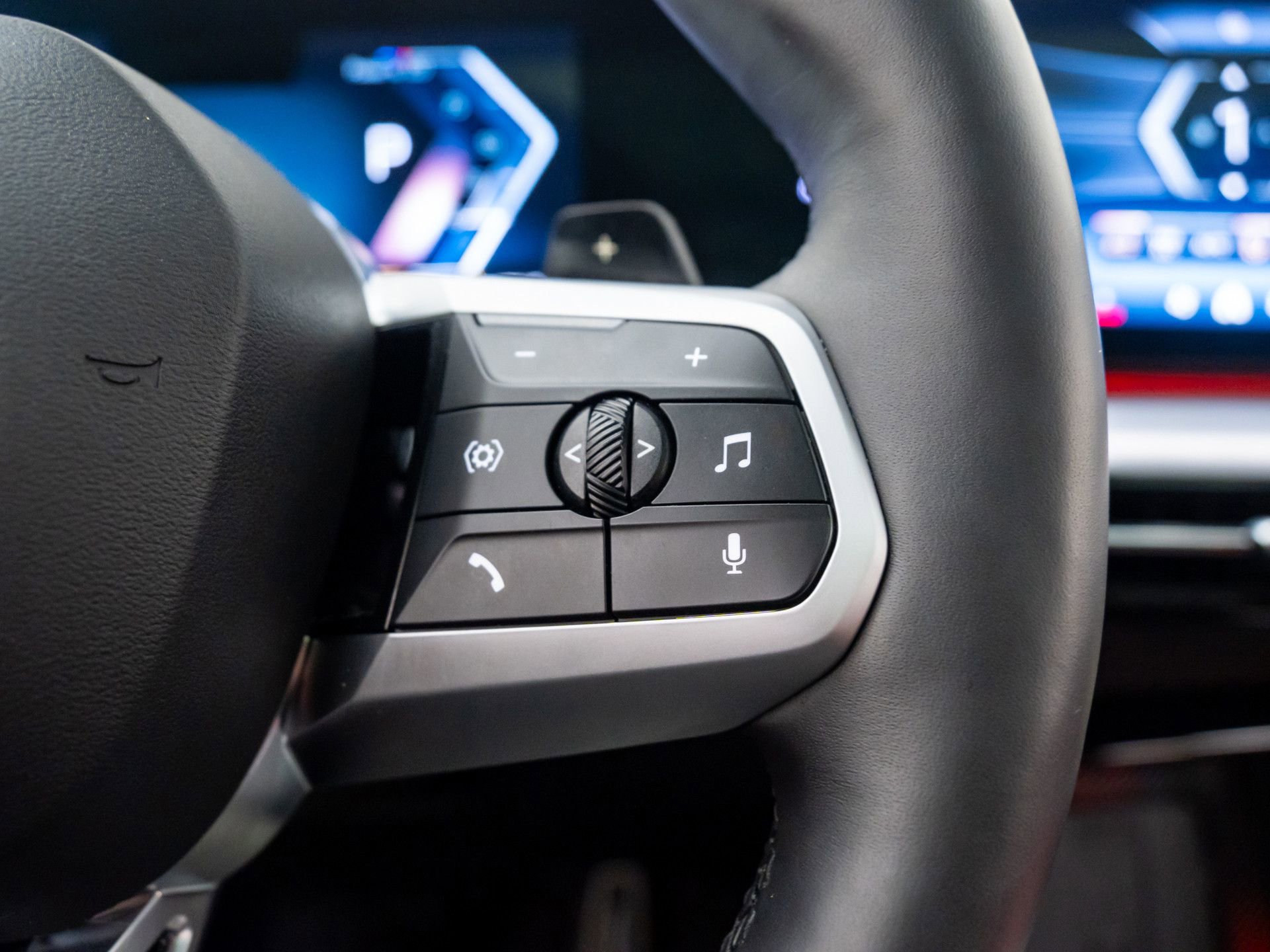 Used 2025 BMW X1 xDrive28i w/ M Sport Package image 34