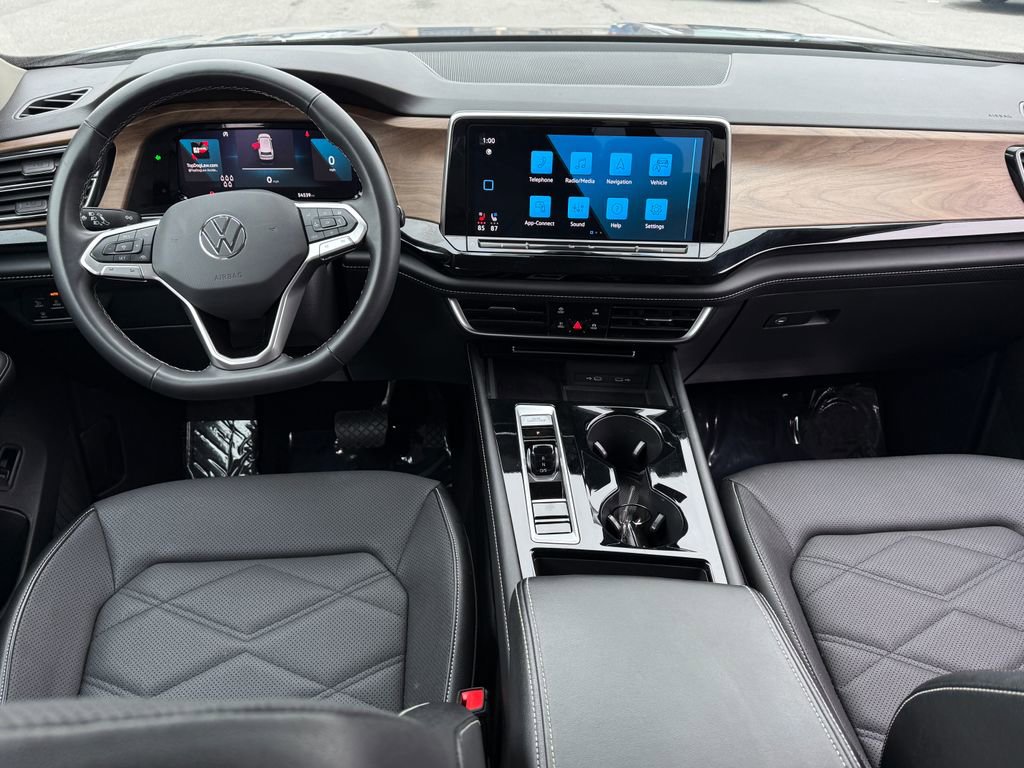 Used 2024 Volkswagen Atlas SE image 19