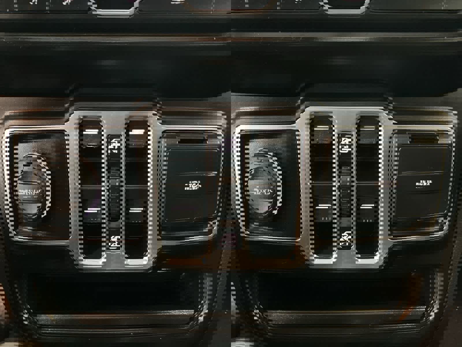 Used 2021 Jeep Wrangler Unlimited Sport w/ Dual Top Group image 18