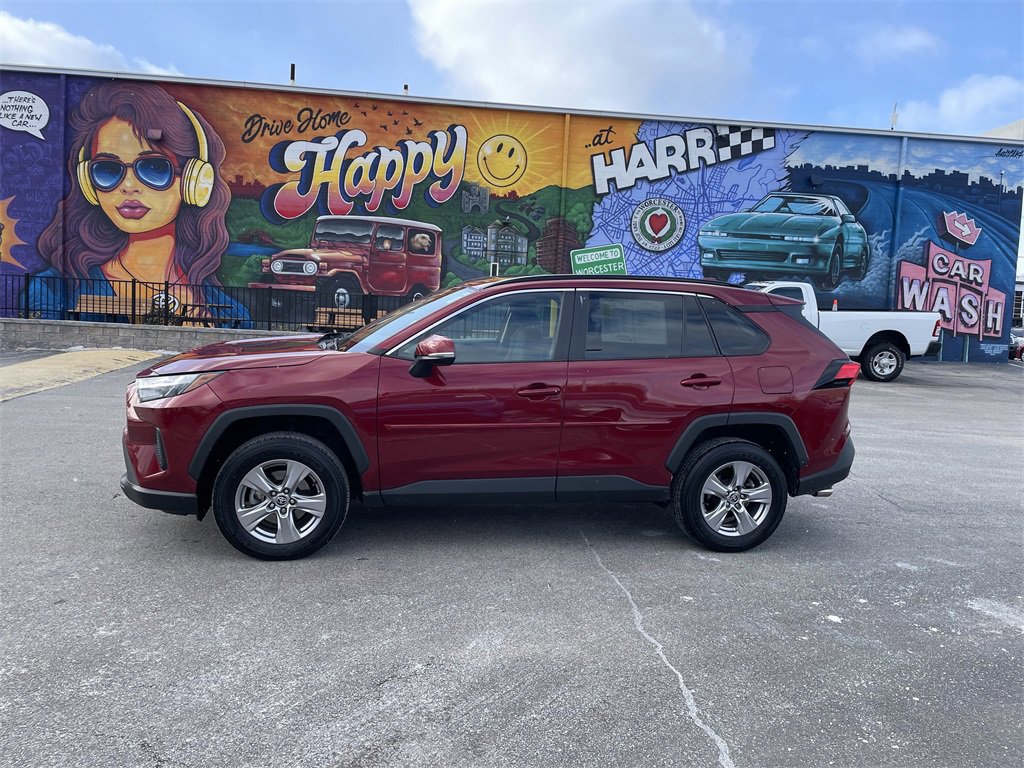 Used 2022 Toyota RAV4 XLE image 2