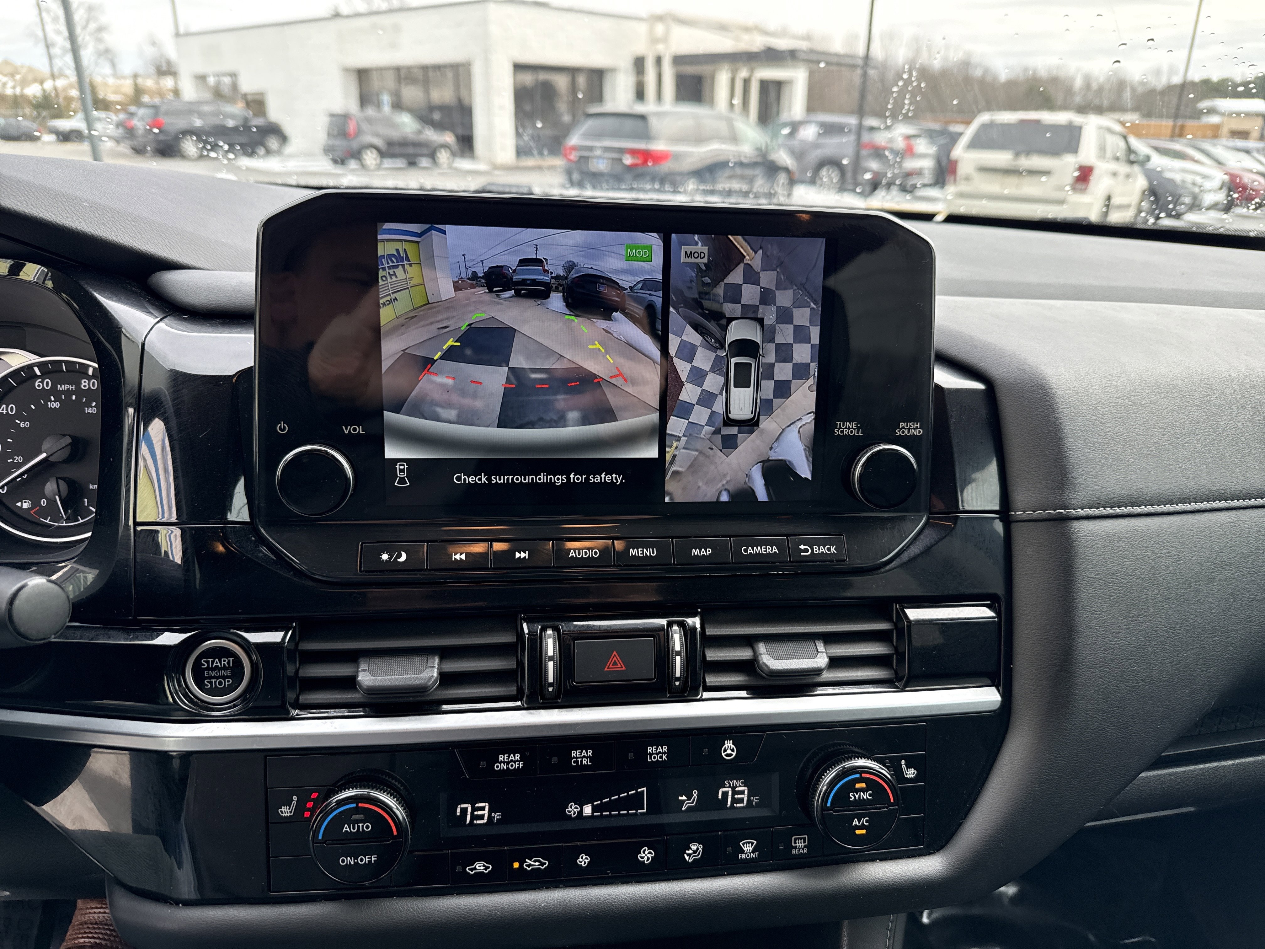 Used 2024 Nissan Pathfinder SL image 25