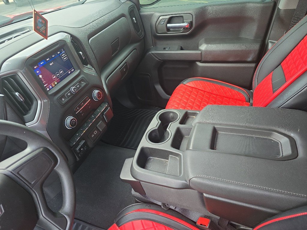 Used 2024 Chevrolet Silverado 1500 Custom Trail Boss w/ LPO, Dark Essentials Package image 15