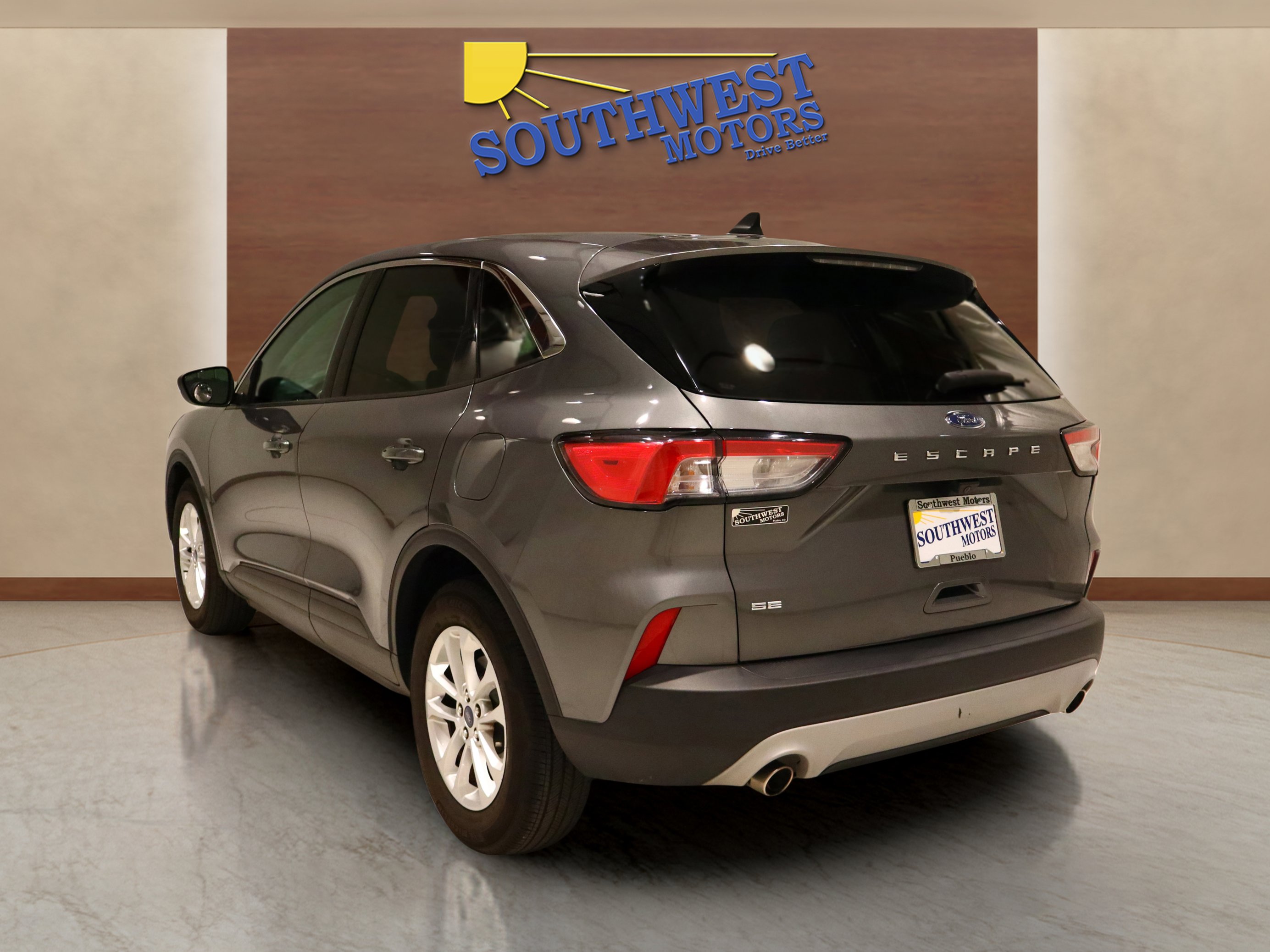 Used 2022 Ford Escape SE w/ Convenience Package image 2