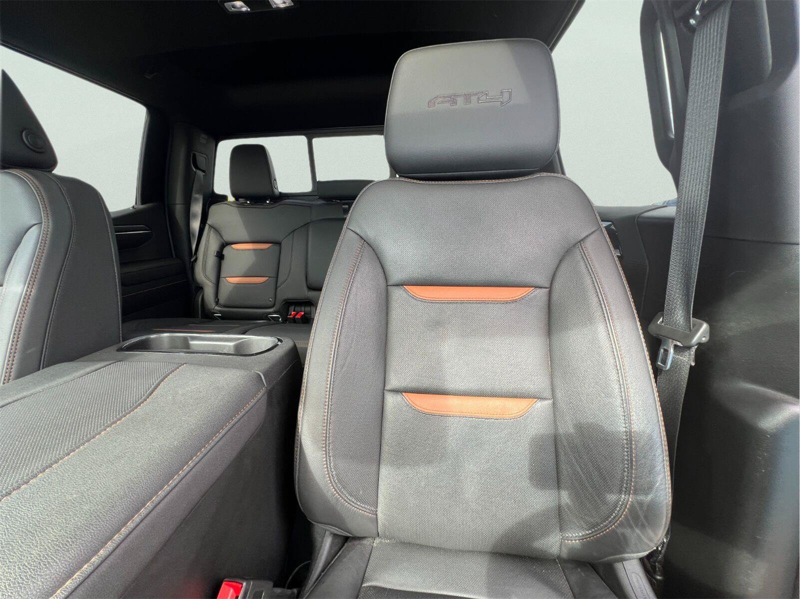 Used 2024 GMC Sierra 1500 AT4 w/ Technology Package AWD/4WD image 38