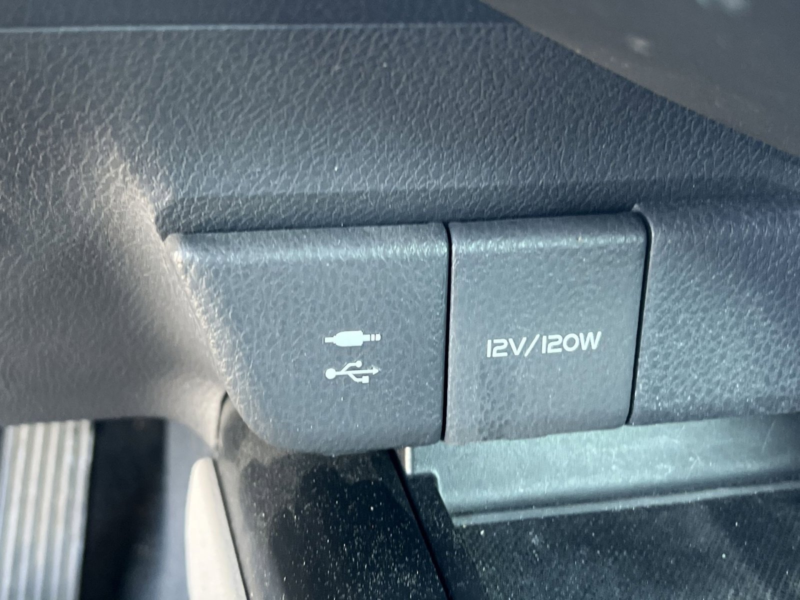 Used 2018 Toyota Camry XLE image 31