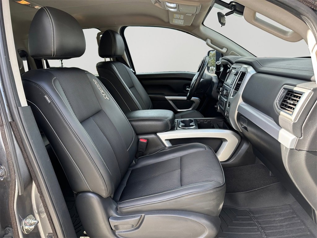 Used 2018 Nissan Titan PRO-4X w/ Pro-4x Utility Package image 12