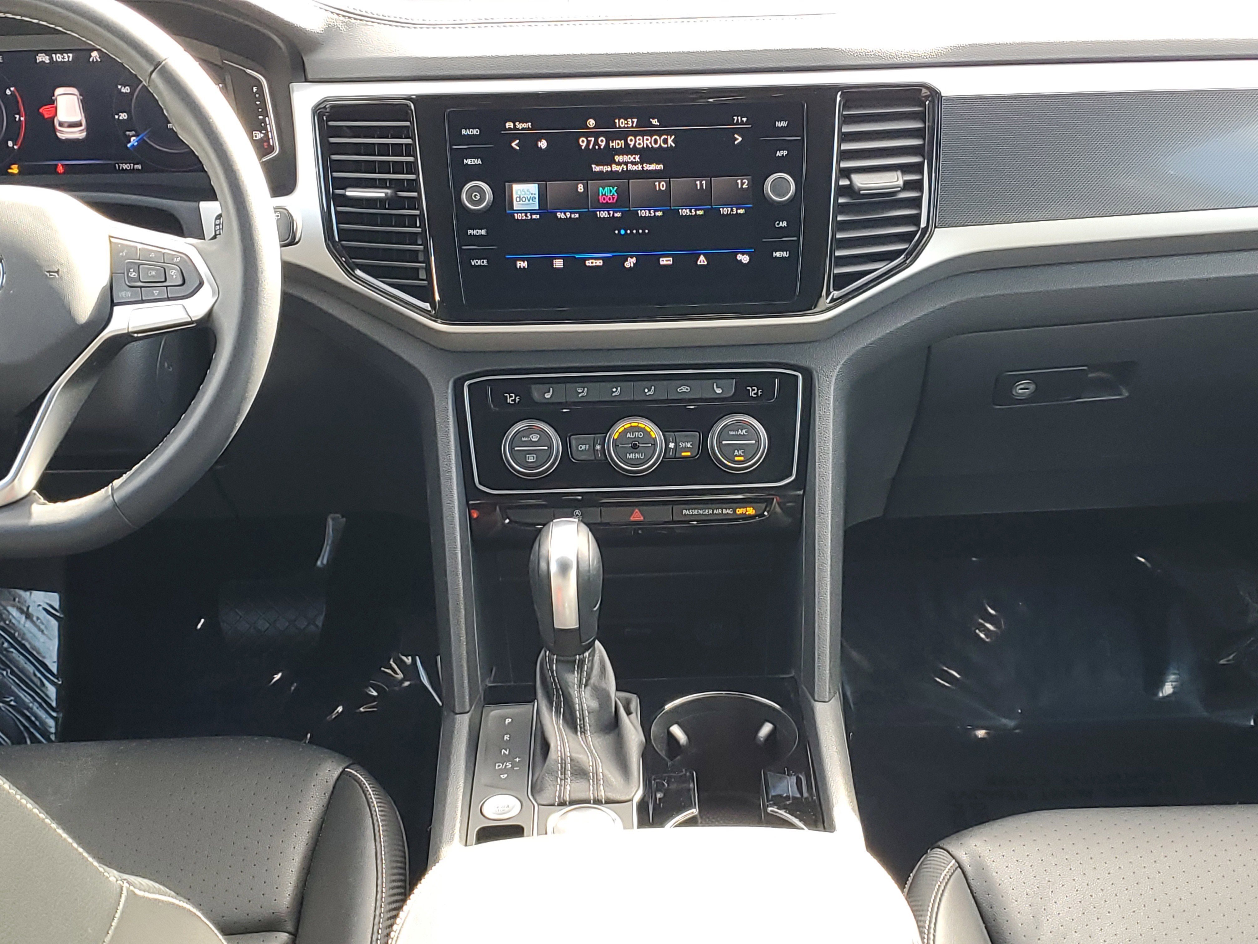 Used 2023 Volkswagen Atlas Cross Sport SEL image 17