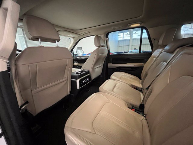 Used 2024 Ford Expedition Max Limited RWD image 16