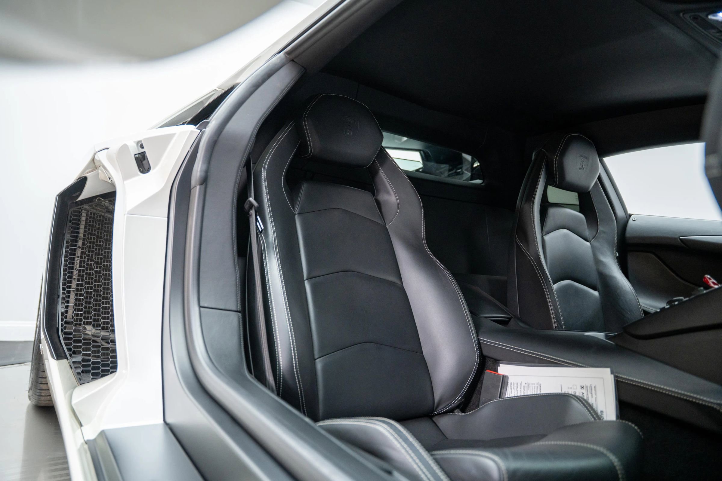 Used 2013 Lamborghini Aventador LP 700-4 image 26