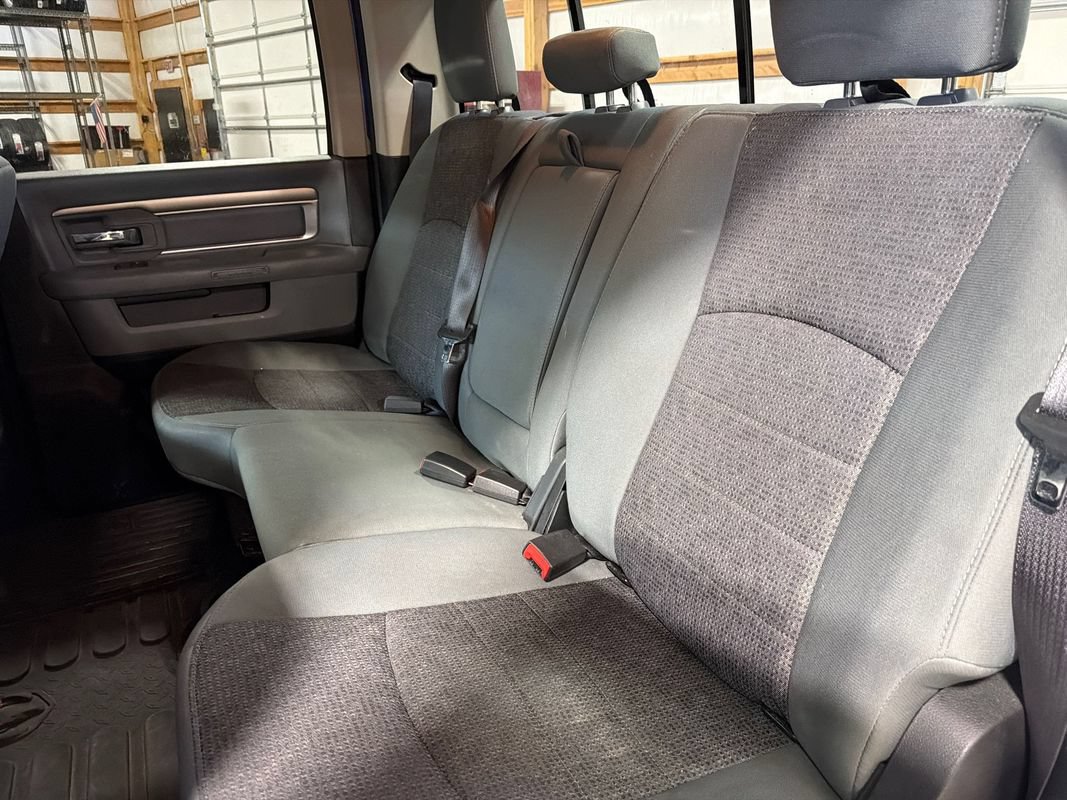 Used 2018 RAM 1500 SLT AWD/4WD image 12