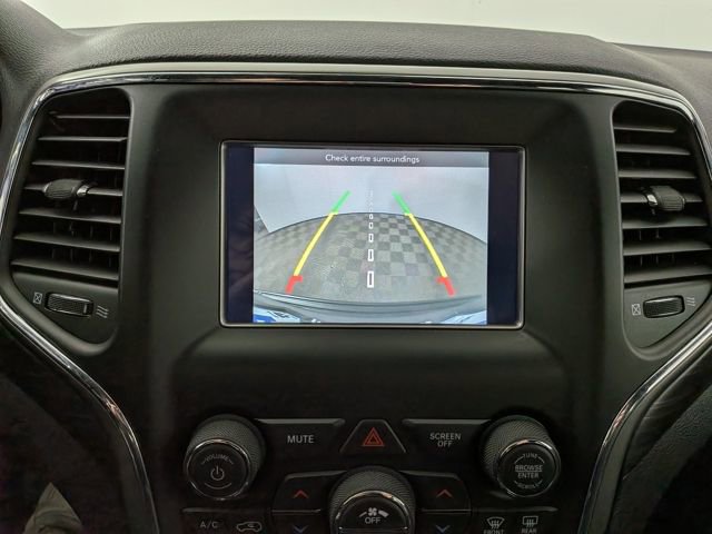 Used 2020 Jeep Grand Cherokee Laredo w/ Security & Convenience Group image 5