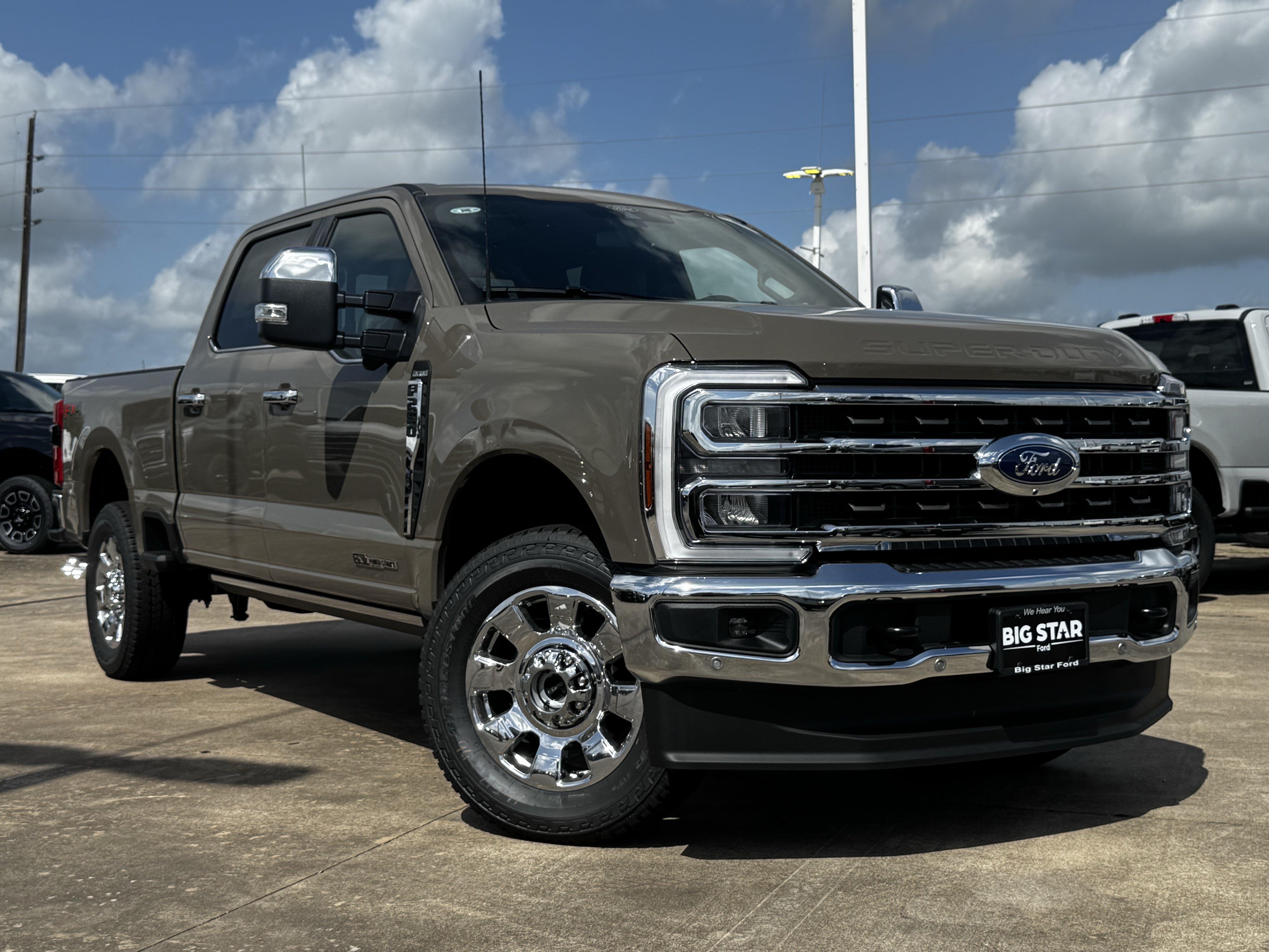 New 2026 Ford F250 King Ranch w/ Chrome Package AWD/4WD video 2