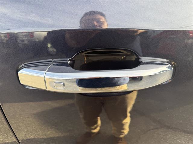 Used 2024 GMC Sierra 1500 SLT w/ SLT Premium Plus Package image 15