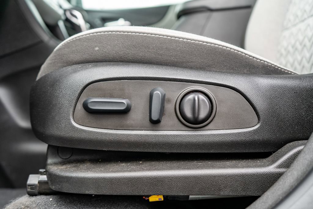 Used 2022 Chevrolet Equinox LT FWD image 19