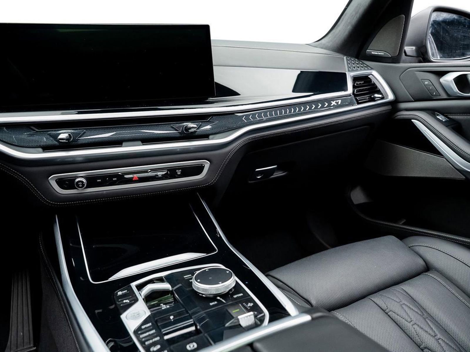 Used 2023 BMW X7 xDrive40i w/ Premium Package image 50