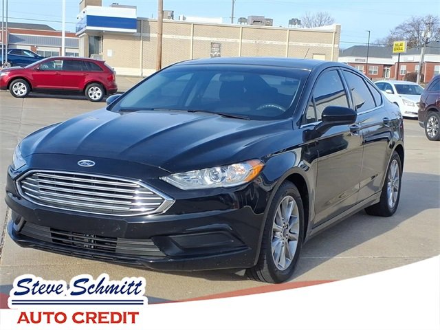 Used 2017 Ford Fusion SE w/ Fusion SE Technology Package image 1
