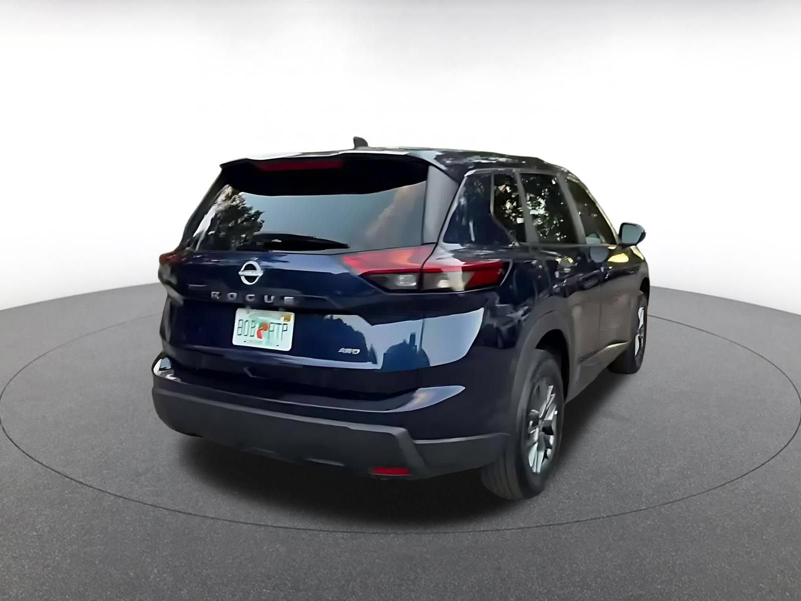 Used 2026 Nissan Rogue SV AWD/4WD image 13