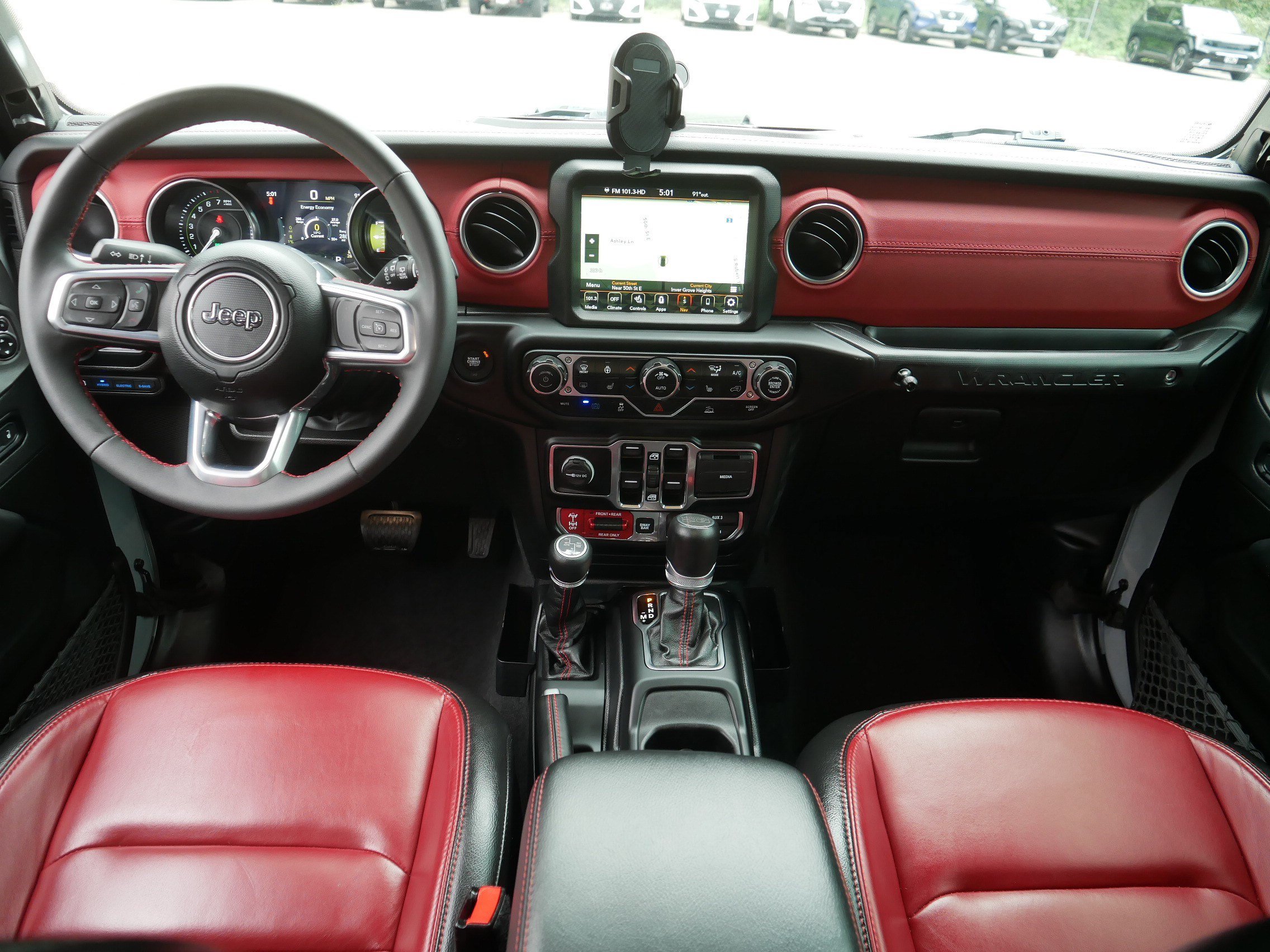 Used 2023 Jeep Wrangler Unlimited Rubicon 4xe AWD/4WD image 10