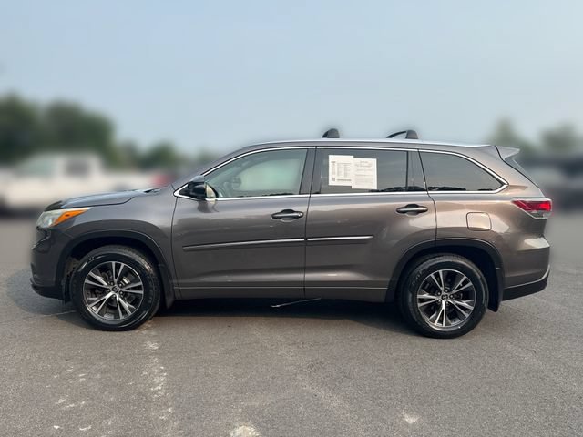 Used 2016 Toyota Highlander XLE w/ Protection Package #3 AWD/4WD image 5