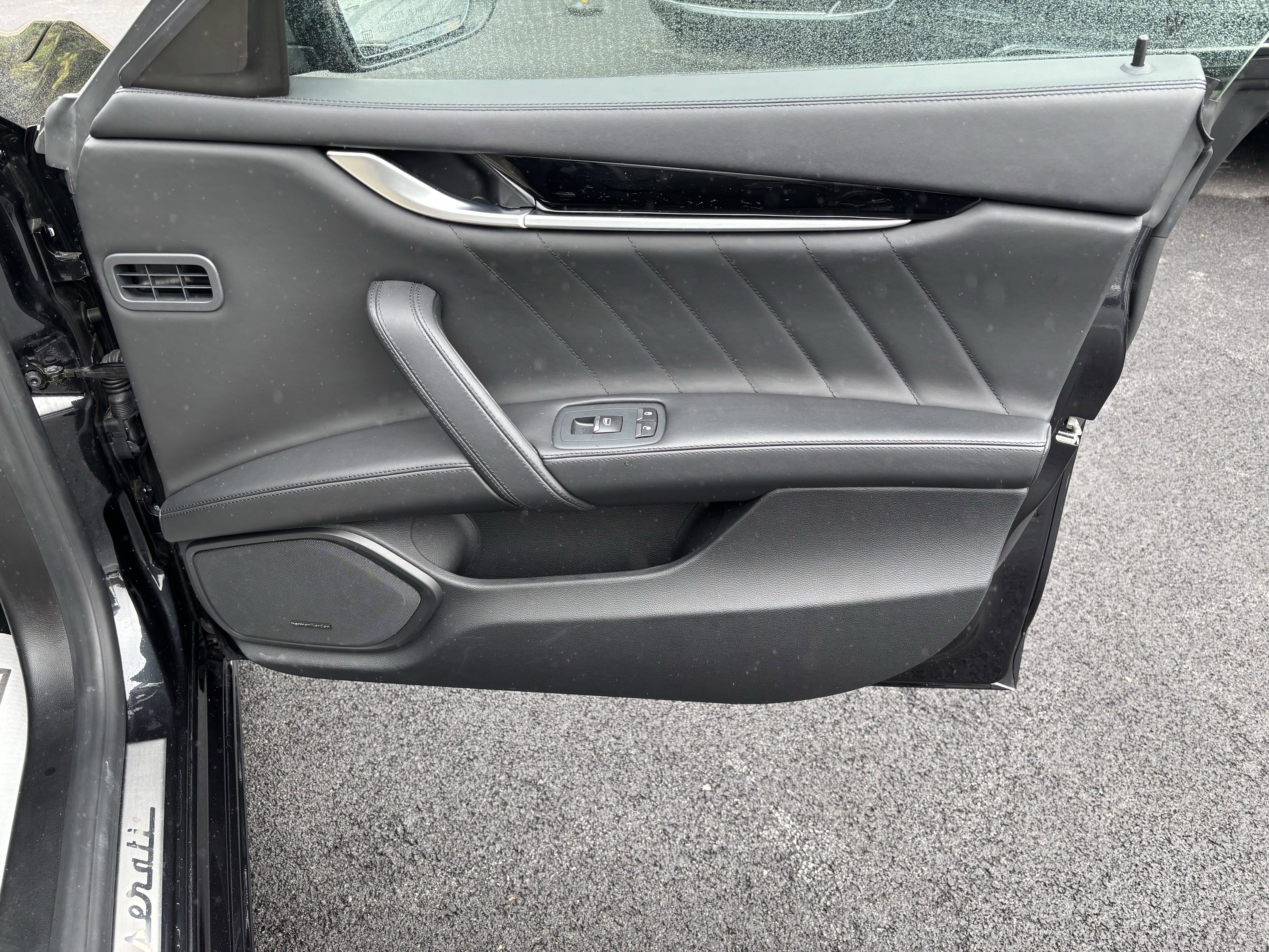 Used 2022 Maserati Ghibli Modena Q4 image 25