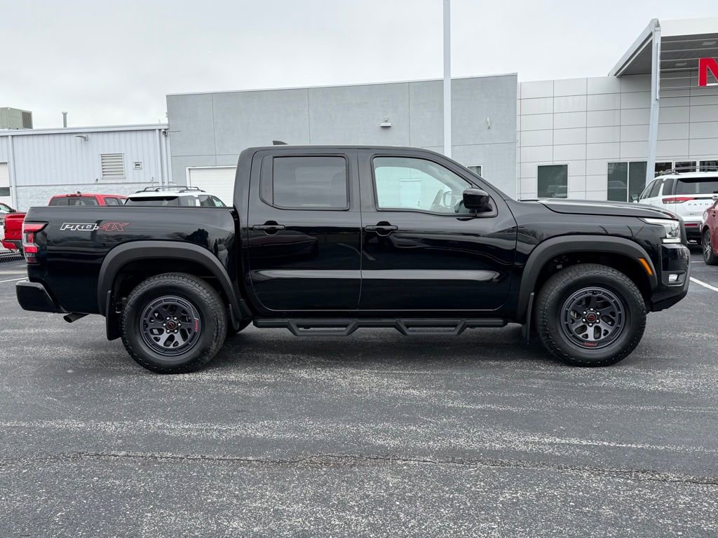 Used 2025 Nissan Frontier PRO-4X image 4