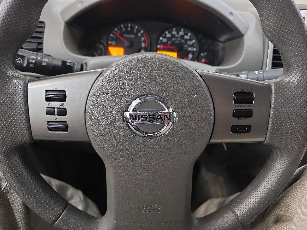 Used 2012 Nissan Frontier SV w/ SV Premium Utility Pkg AWD/4WD image 41