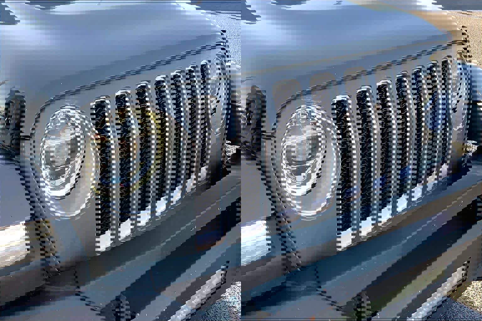 Used 2018 Jeep Wrangler Unlimited Sahara image 31