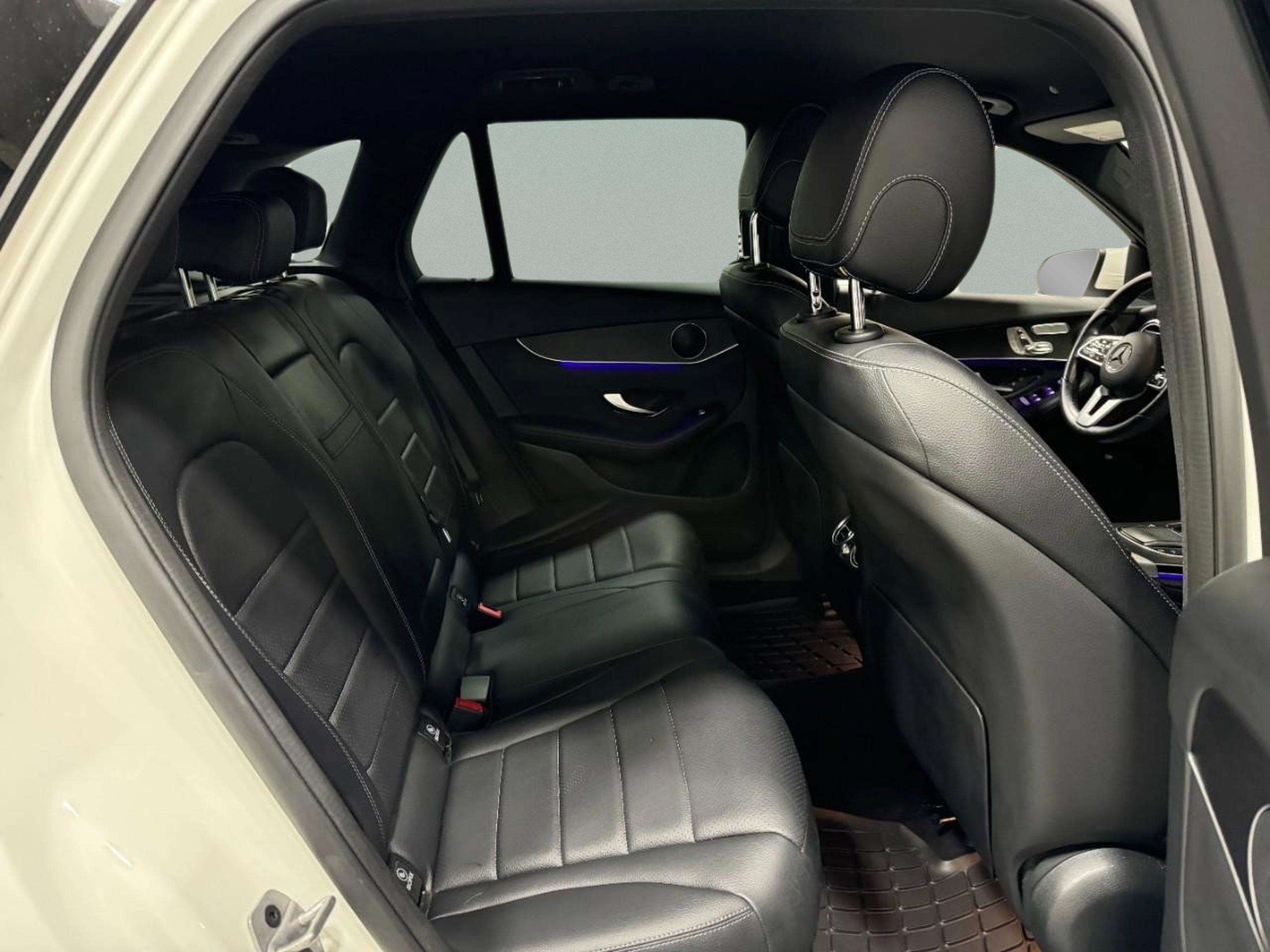 Used 2022 Mercedes-Benz GLC 300 4MATIC image 10