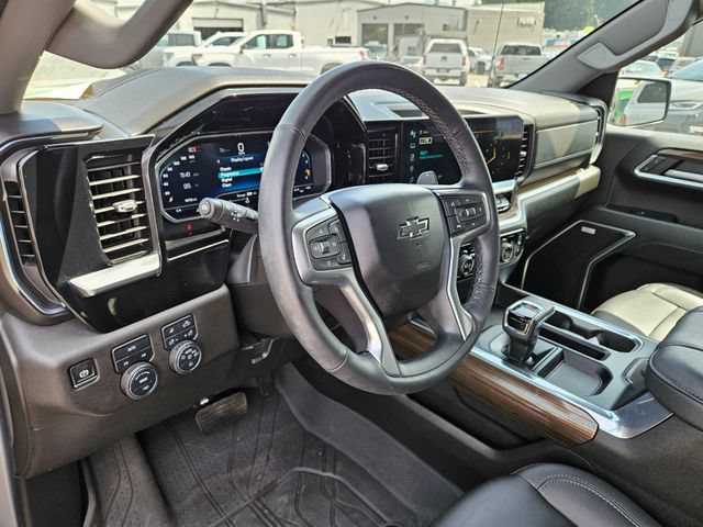 Used 2024 Chevrolet Silverado 1500 RST AWD/4WD image 8