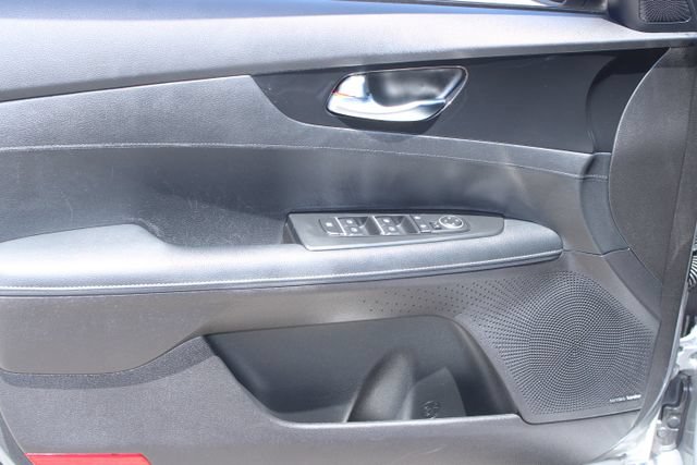 Used 2023 Kia Forte GT-Line w/ GT-Line Premium Package FWD image 11
