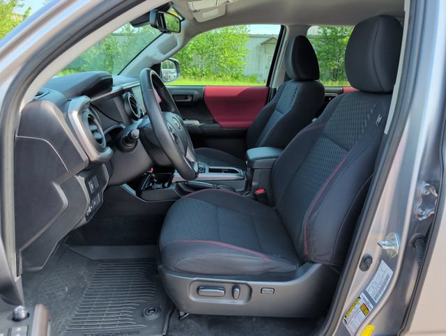 Used 2021 Toyota Tacoma SR5 AWD/4WD image 14